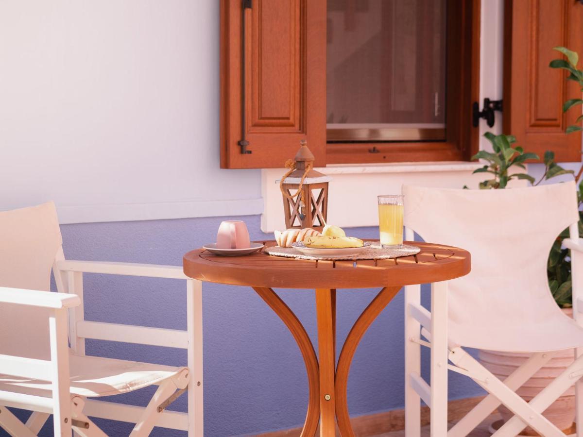 Captain'S Memories Stylish Harbour Apartments Chalki Town Exteriér fotografie