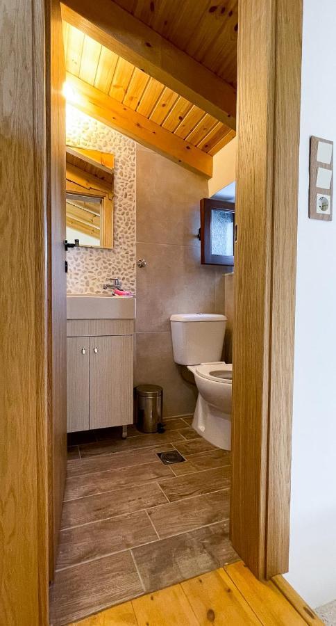 Captain'S Memories Stylish Harbour Apartments Chalki Town Exteriér fotografie