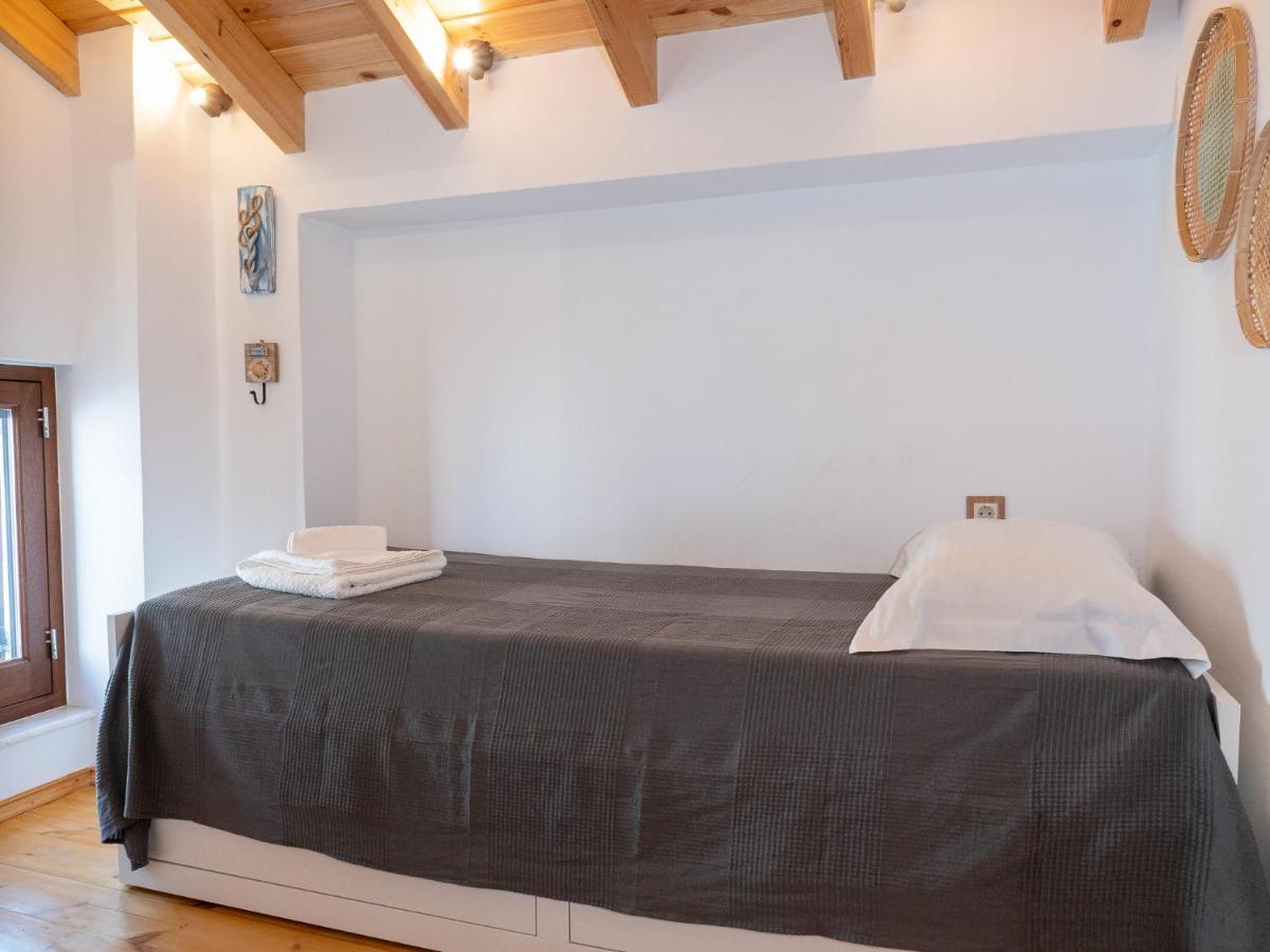 Captain'S Memories Stylish Harbour Apartments Chalki Town Exteriér fotografie