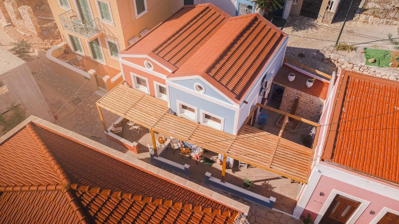 Captain'S Memories Stylish Harbour Apartments Chalki Town Exteriér fotografie