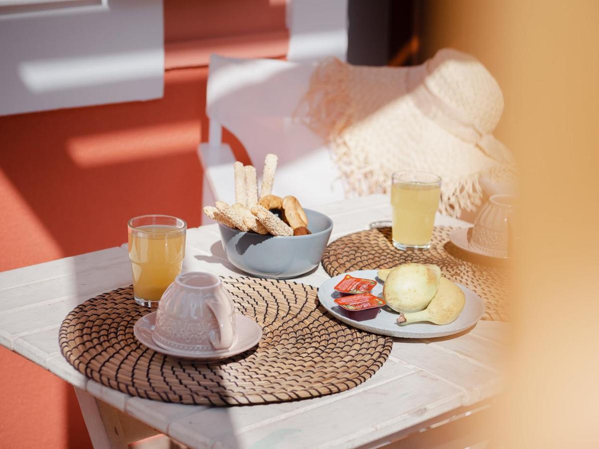 Captain'S Memories Stylish Harbour Apartments Chalki Town Exteriér fotografie