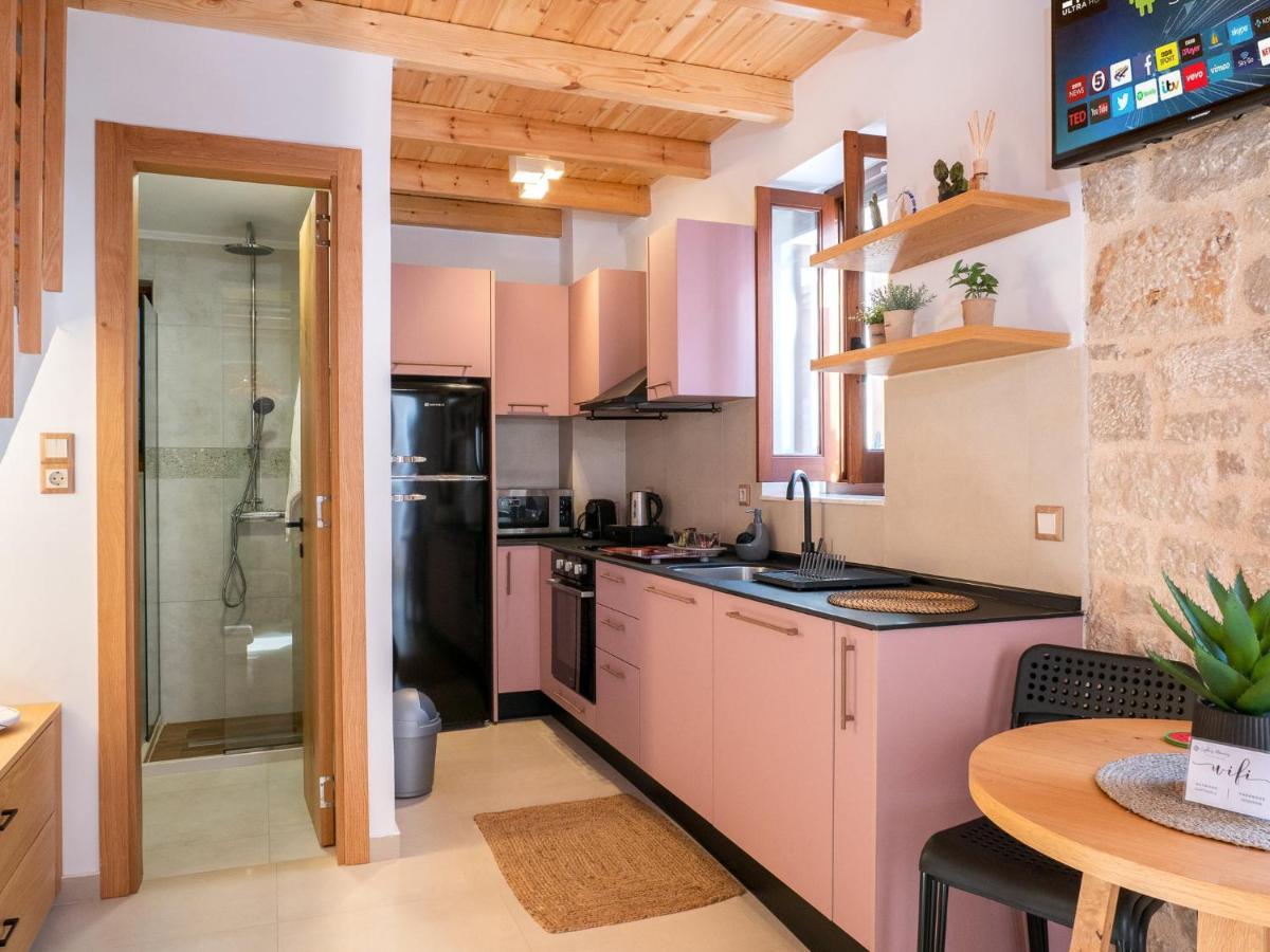 Captain'S Memories Stylish Harbour Apartments Chalki Town Exteriér fotografie