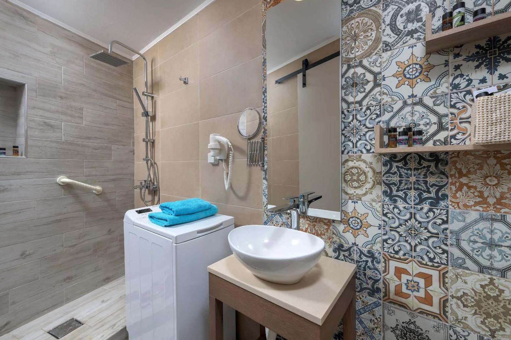 Captain'S Memories Stylish Harbour Apartments Chalki Town Exteriér fotografie